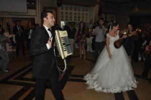 488086_10151409779398926_523588865_n